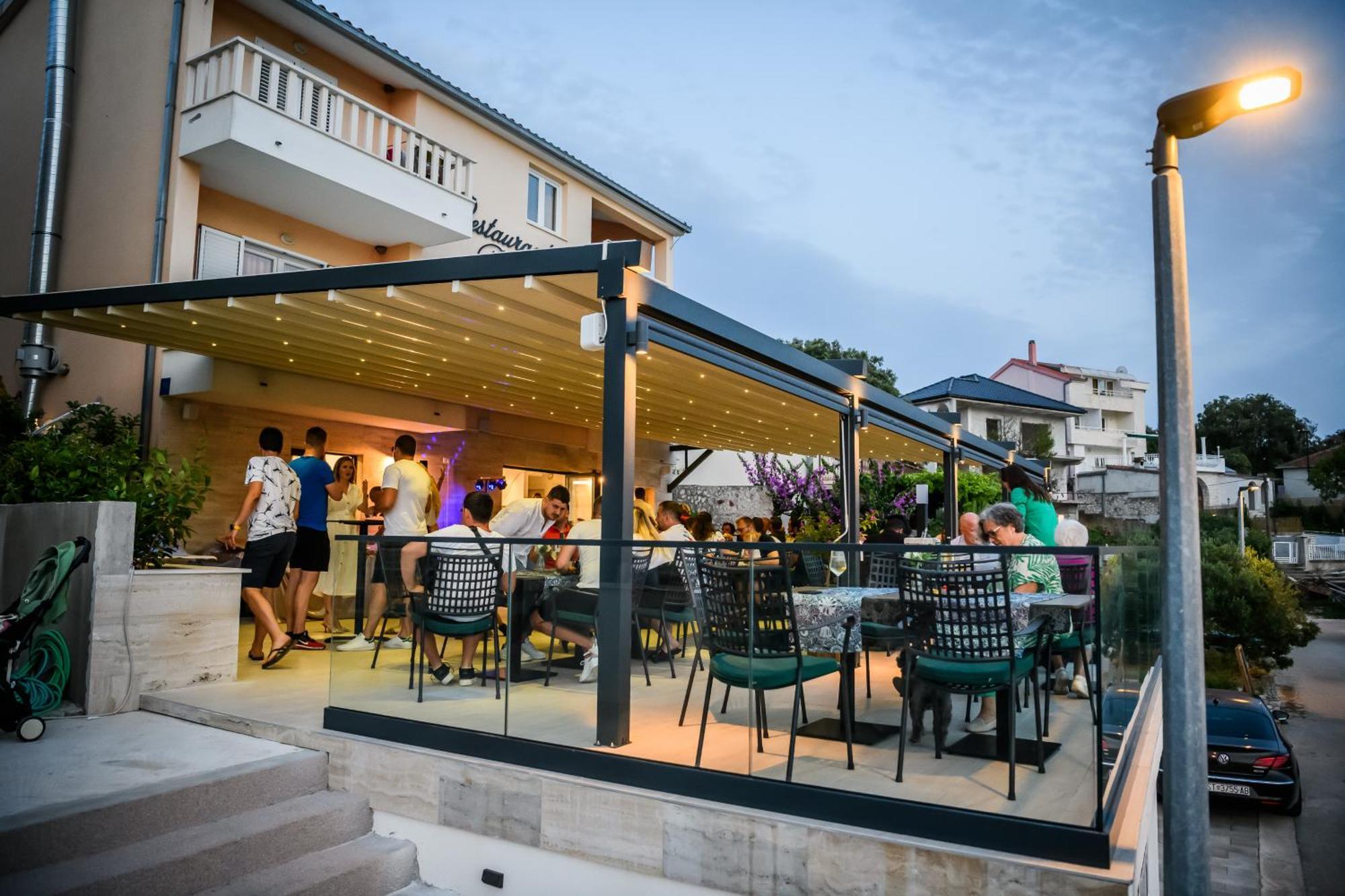 Villa Antoni ราชานิ ภายนอก รูปภาพ